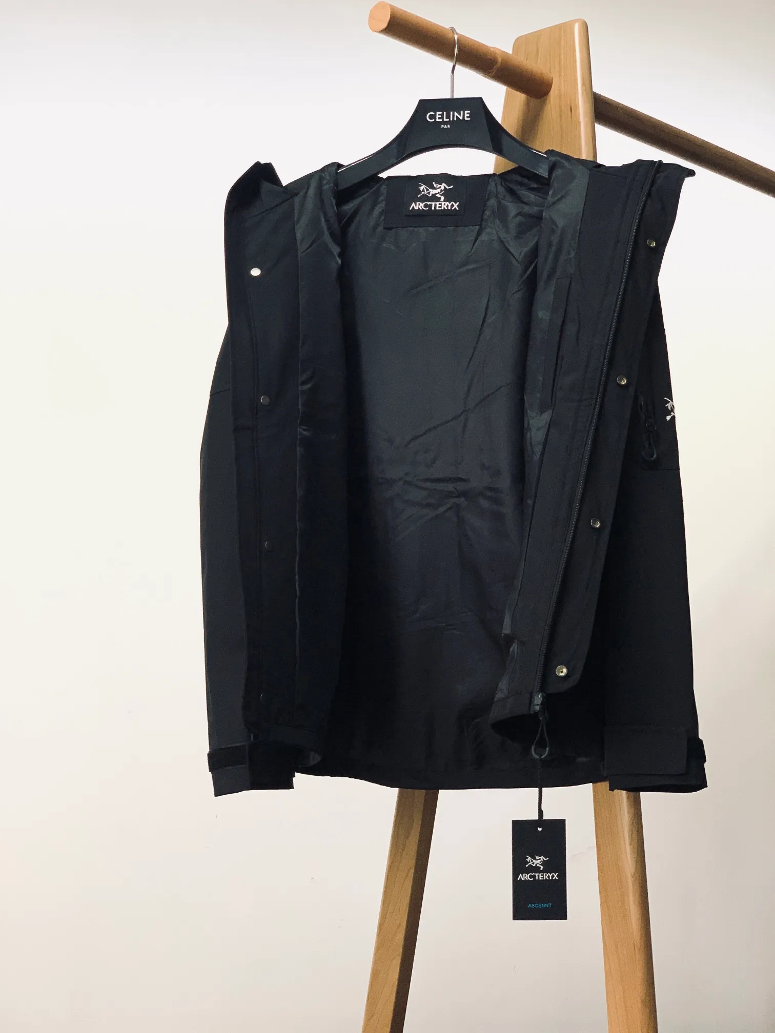 Same Style， ， 2026 New Arrival ， Original Premium Breathable ， ， ， Quality。 ， Sizes：M～3XL，